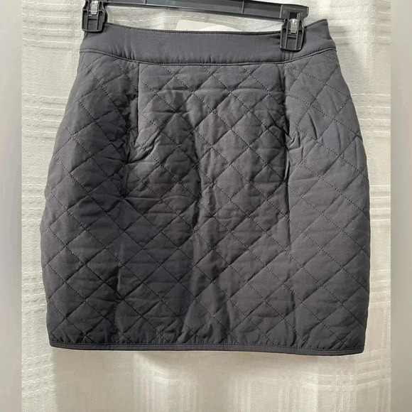Athleta Apres Ski skirt quilted black zip up - Picture 4 of 16
